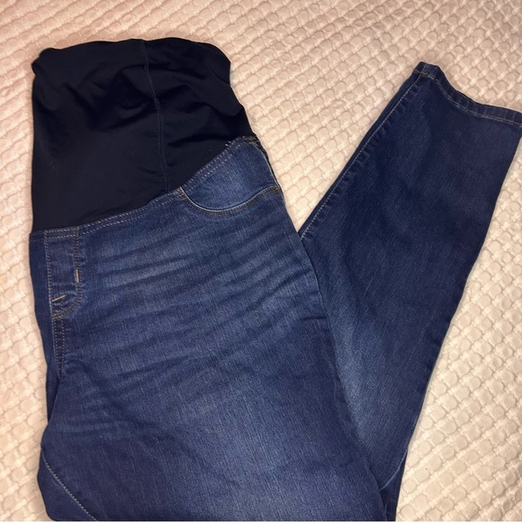 Isabel Maternity by Ingrid & Isabel Skinny Jeans | Size 16/33R - Picture 5 of 8